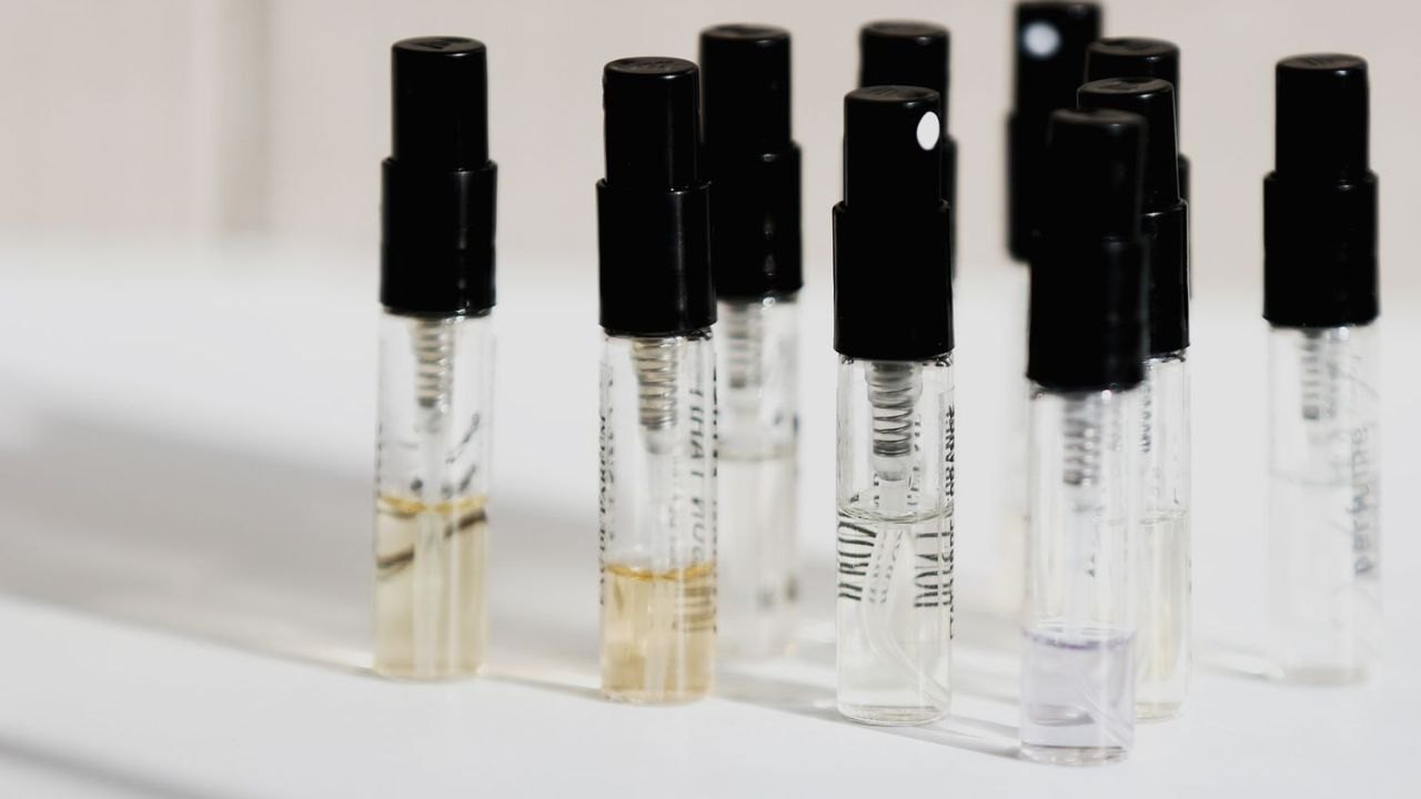 Amostras grátis de perfume por correio — Ofertas reais